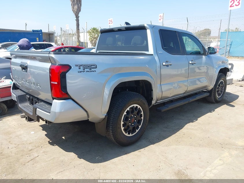 Toyota Tacoma – Photo 3